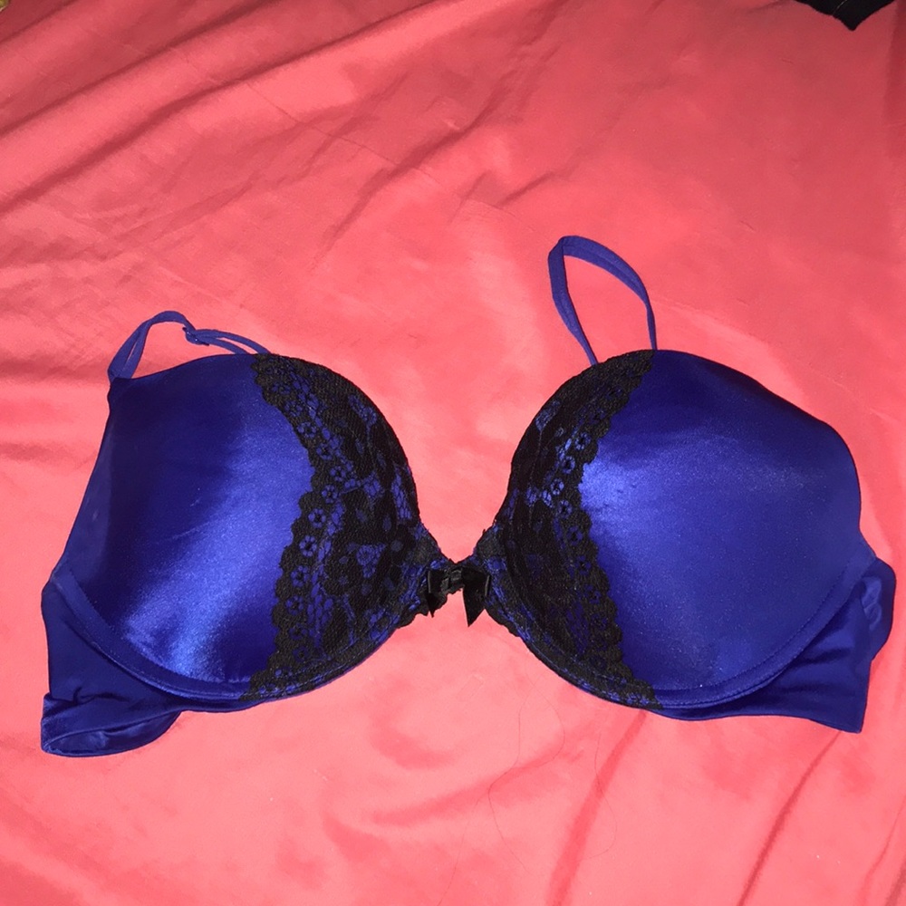 VS Very Sexy Pigeonnant Push-Up Bra